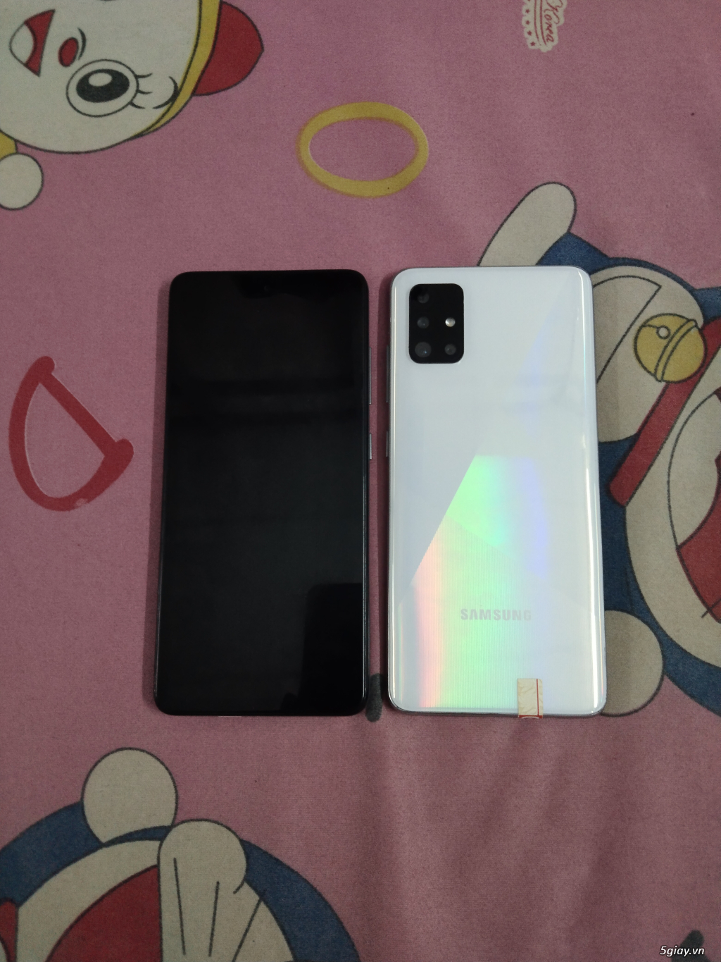 Samsung Galaxy A51 màu trắng, giá tiền: 1tr6, ram 6GB/128GB,2 sim - 1