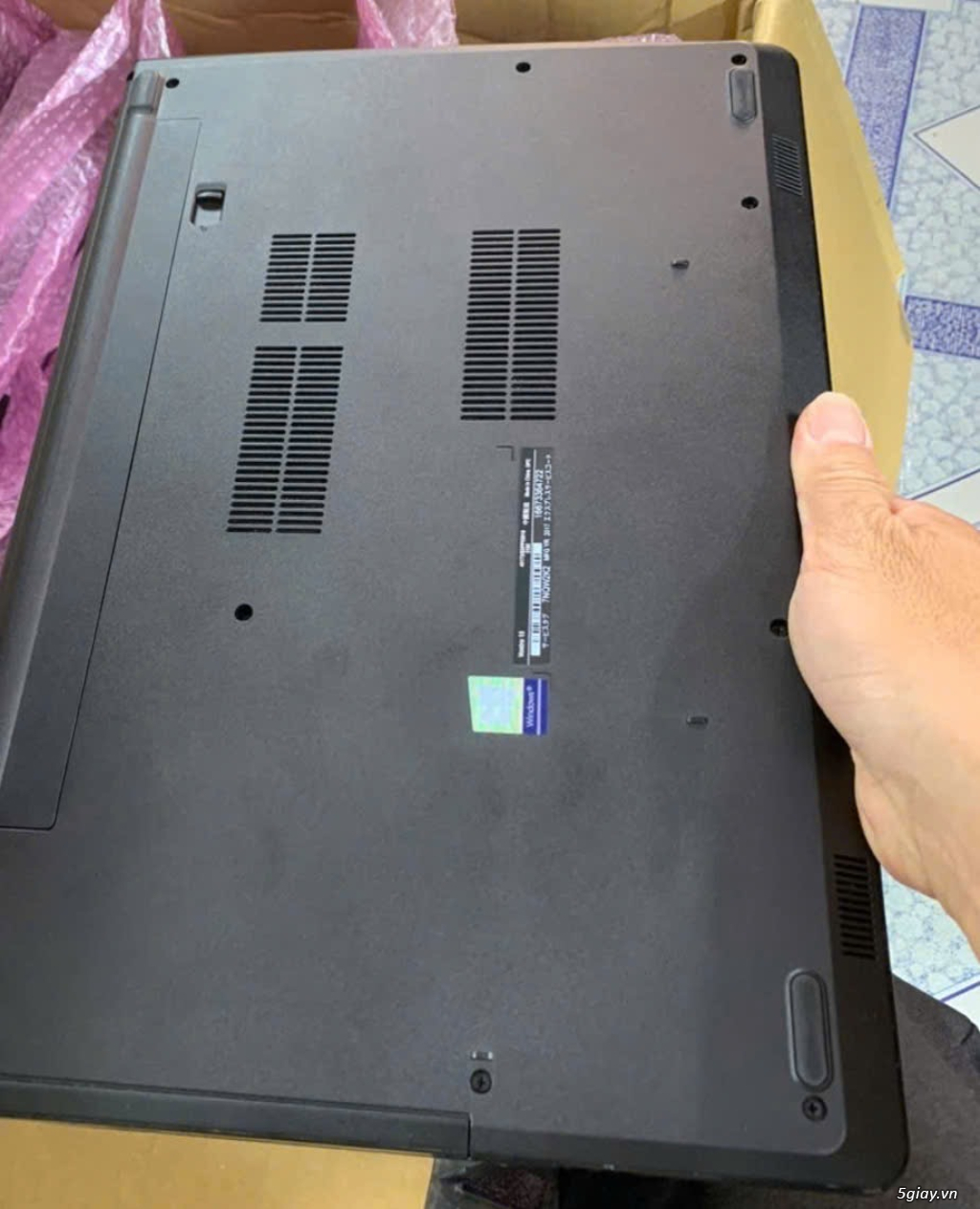 Cần bán máy Dell vostro Core i5 7200U - 1