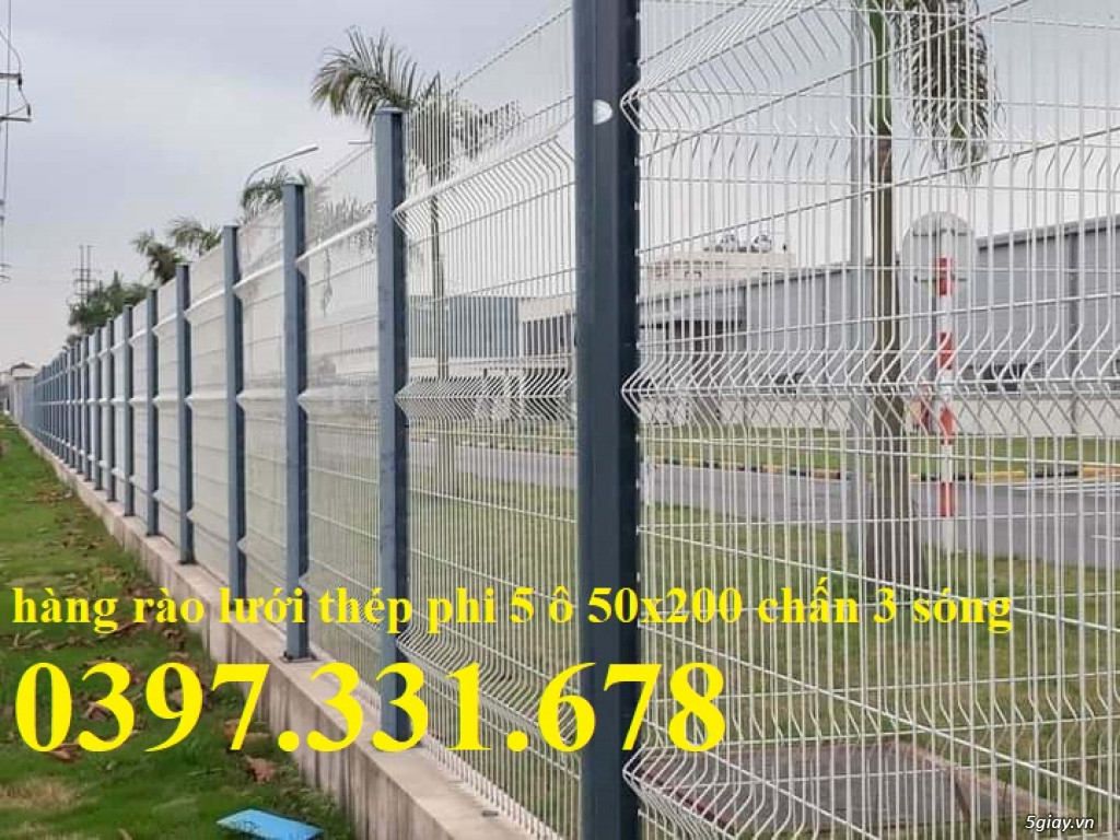 Hàng rào lưới thép sơn tĩnh điện phi 5 ô 50x200mm; Hàng rào lưới thép - 1