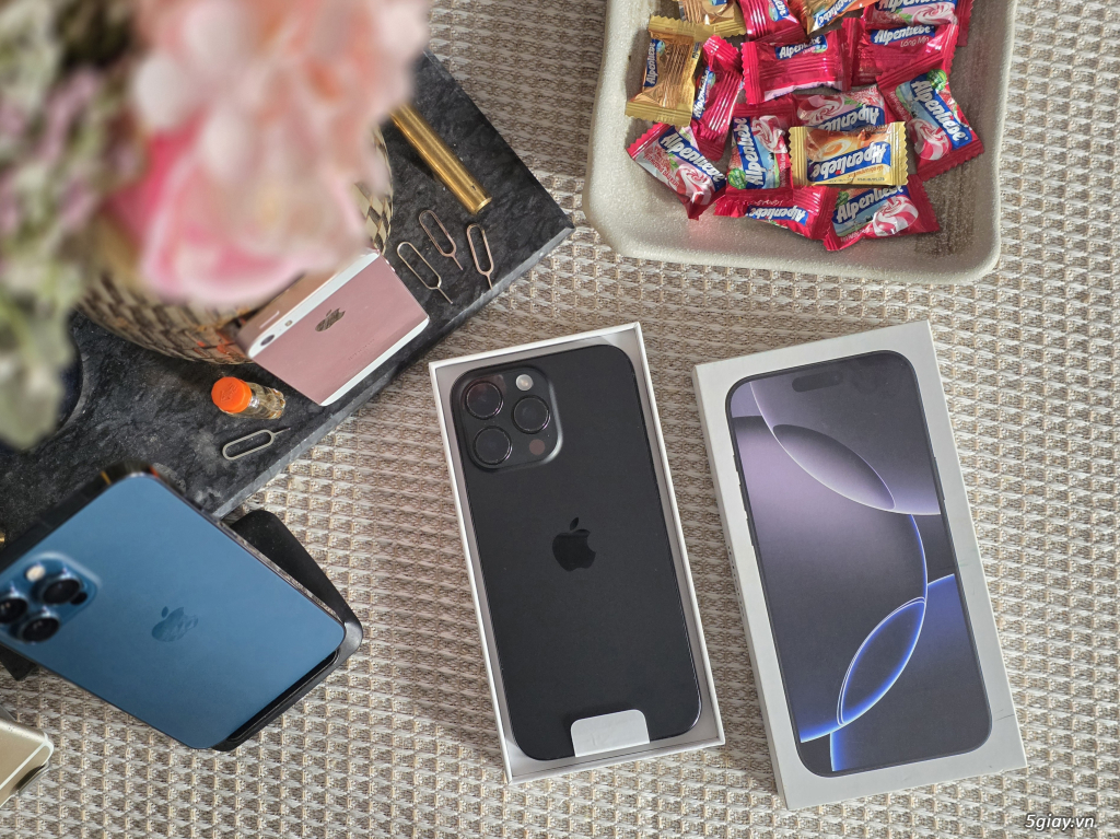 16 Pro max 256G Black VN. Full box. Pin 90% !