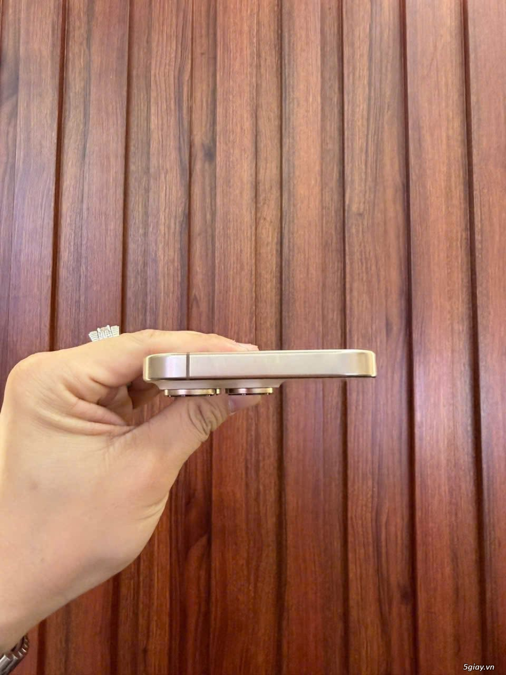 iphone 16 Pro 128G Gold - 2