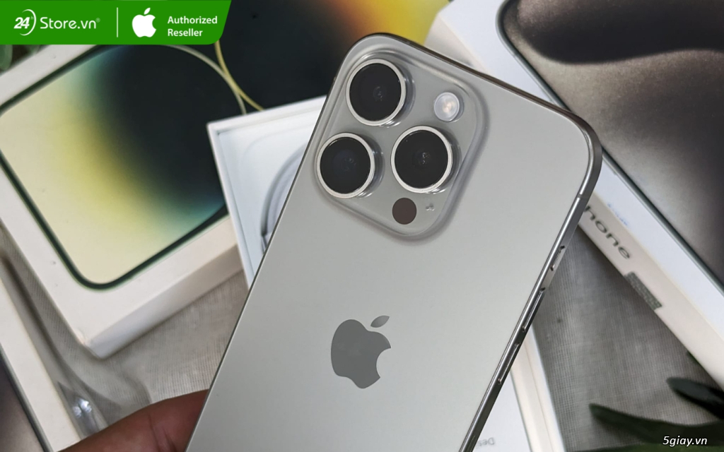Có nên mua iPhone 15 Pro Max cũ 99 tại 24hStore? - 17