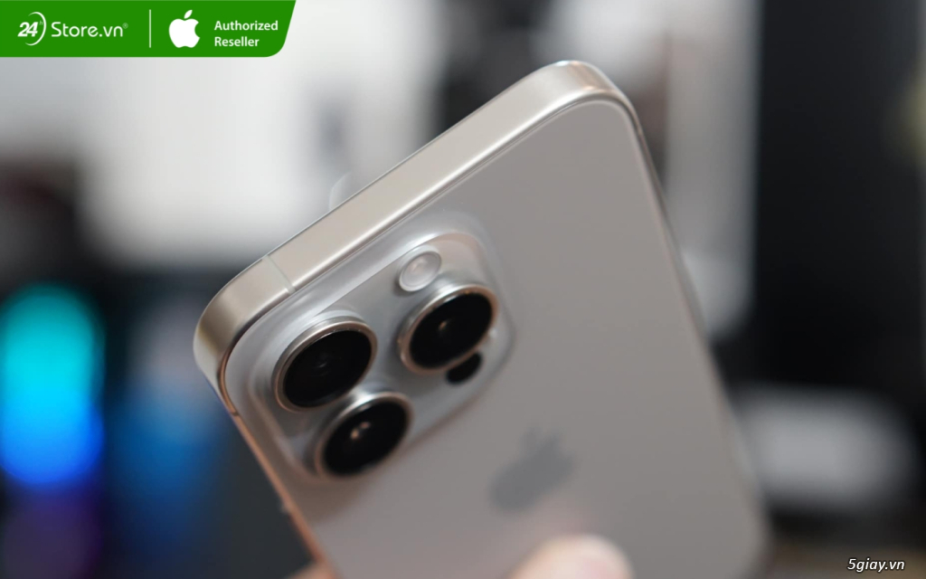 Có nên mua iPhone 15 Pro Max cũ 99 tại 24hStore? - 16