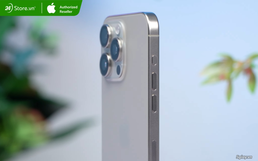 Có nên mua iPhone 15 Pro Max cũ 99 tại 24hStore? - 14