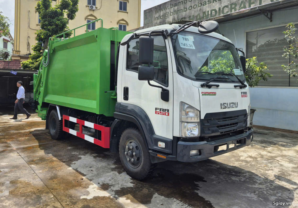 Xe cuốn ép rác 9 khối isuzu