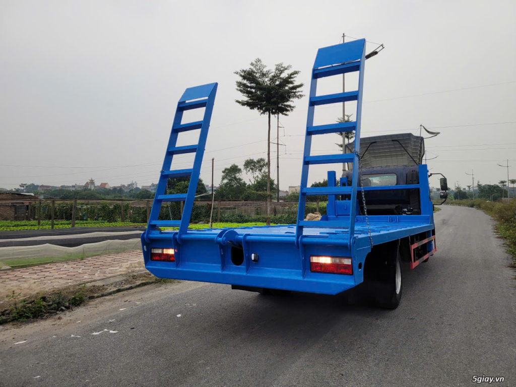 Xe nâng đầu chở máy 7 tấn JAC