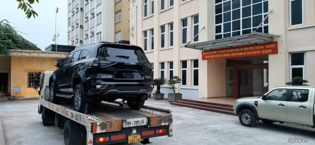 THANH LÝ ISUZU MUX PREMIUM 2023 ( 4X4AT) - 3