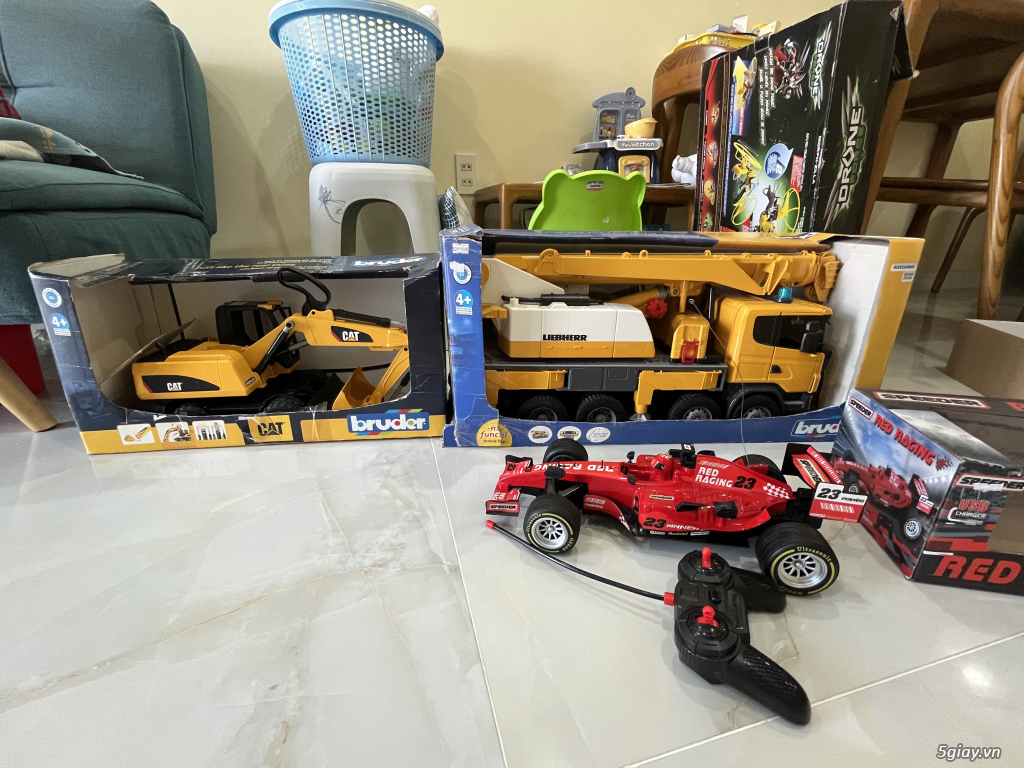 Bán 2 xe đồ chơi trẻ em mô hình Bruder (Đức) - 6