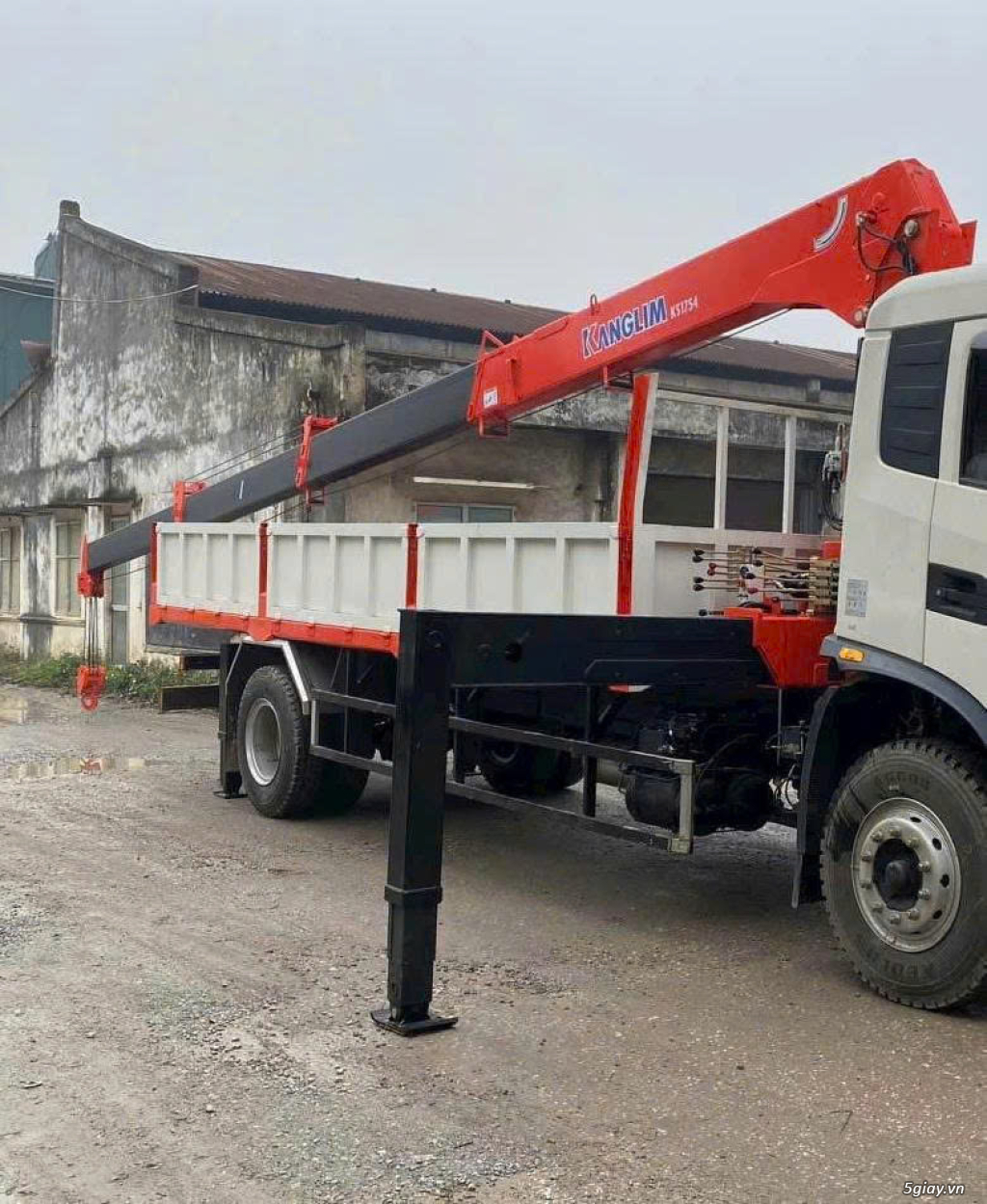 xe xi tec xăng dầu ,sơ mi rơ mooc, xe nâng đầu chở máy, xe nâng chở xe