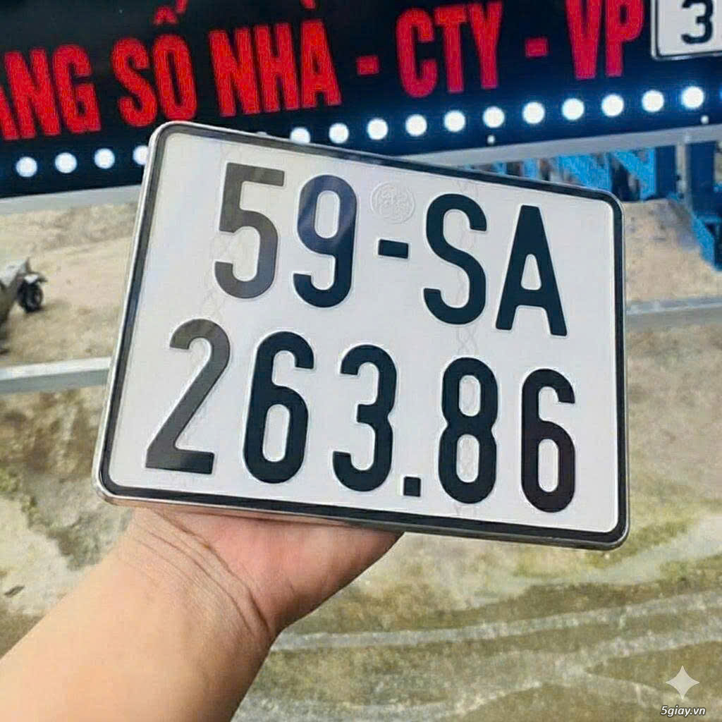 nhờ các bác xem dùm biển và cavet thật hay giả