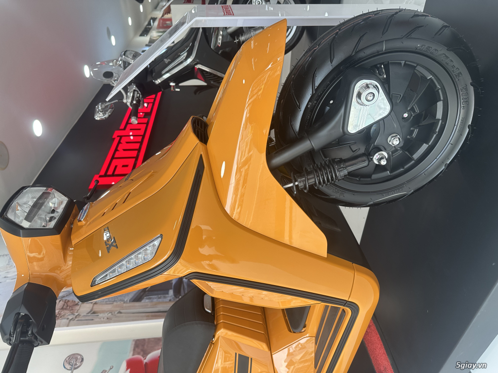 Xe Lambrretta X125 và X300 - 3