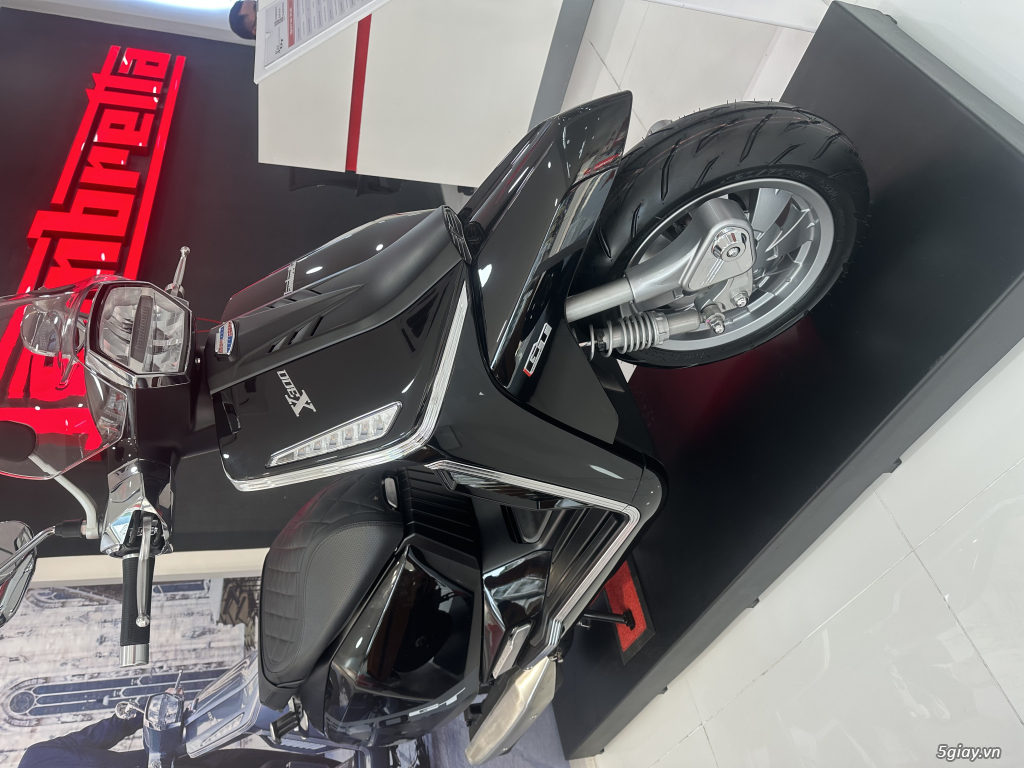 Xe Lambrretta X125 và X300