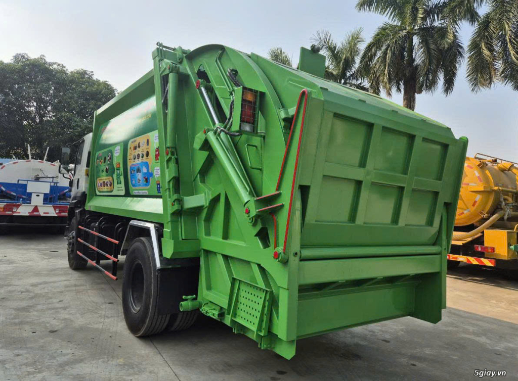 cần bán xe cuốn ép rác xe chở rác và xe hút chất thải - 3