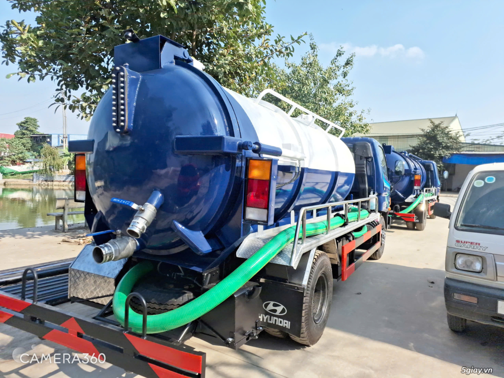 Cần bán ; Xe hút chất thải HuynDai 6 khối - 2