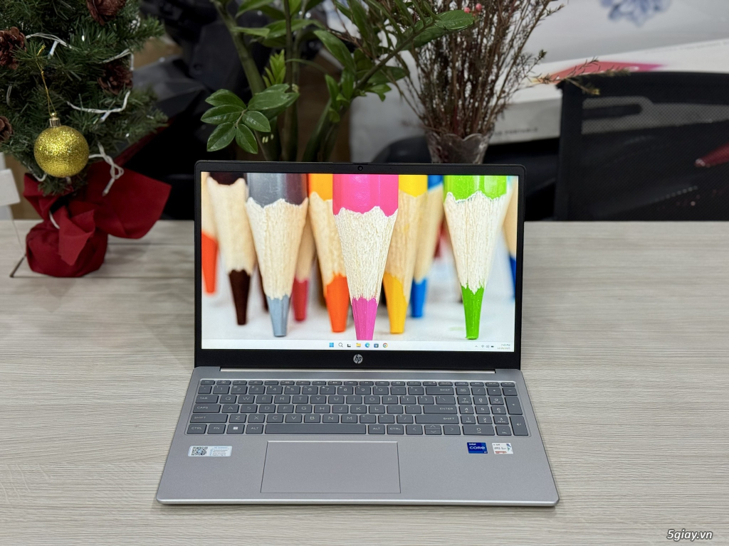 Laptop HP 15 Core i7-1355U, 16GB, 512GB