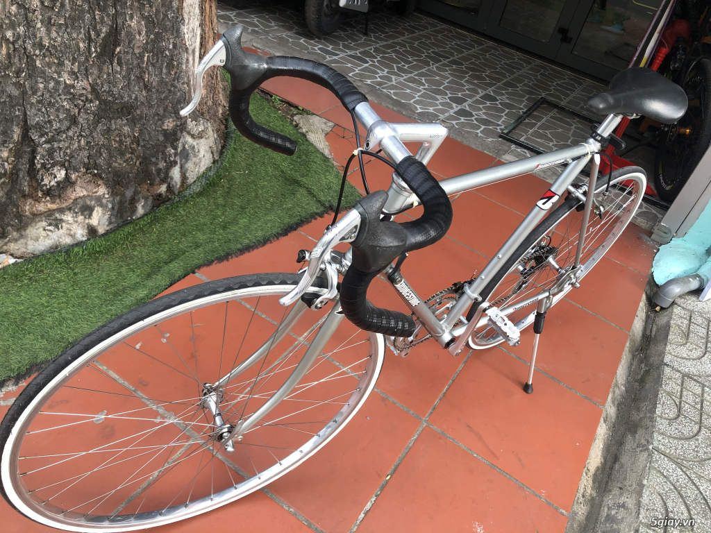 Xe Road Bridgestone 700C size 50/52 Japan