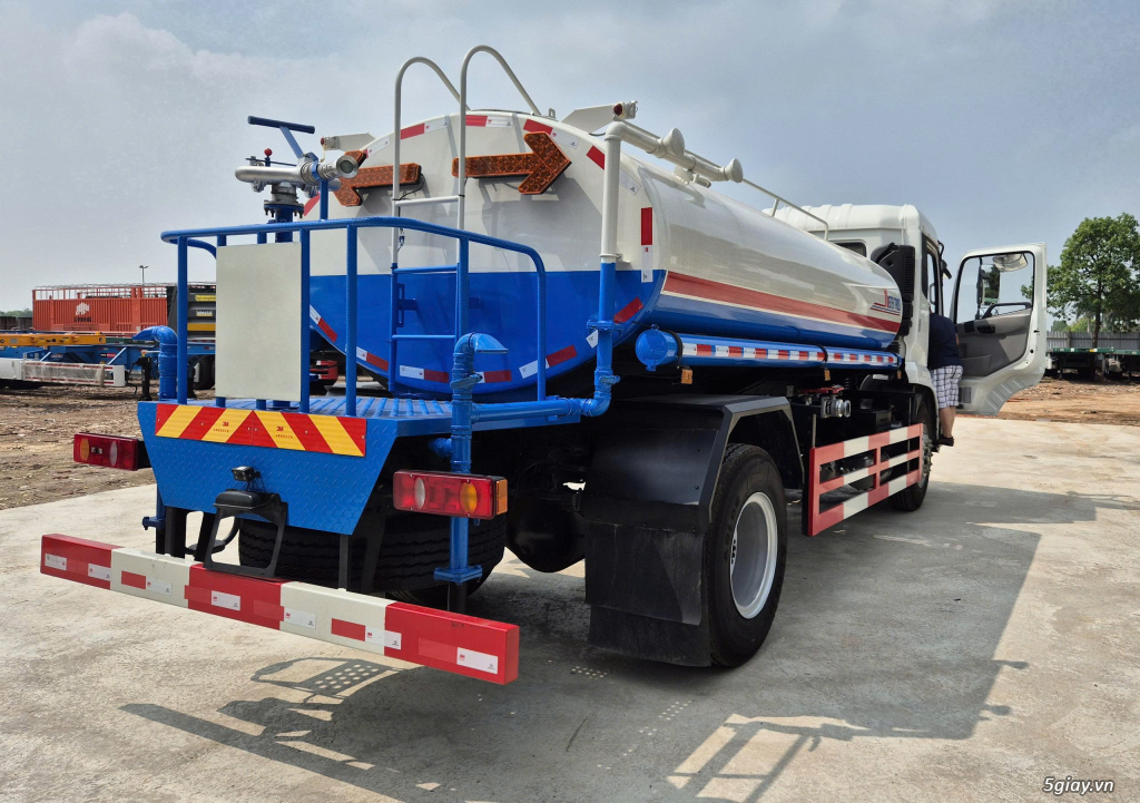 Cần bán xe chuyên dụng và thiết bị môi trường - 1