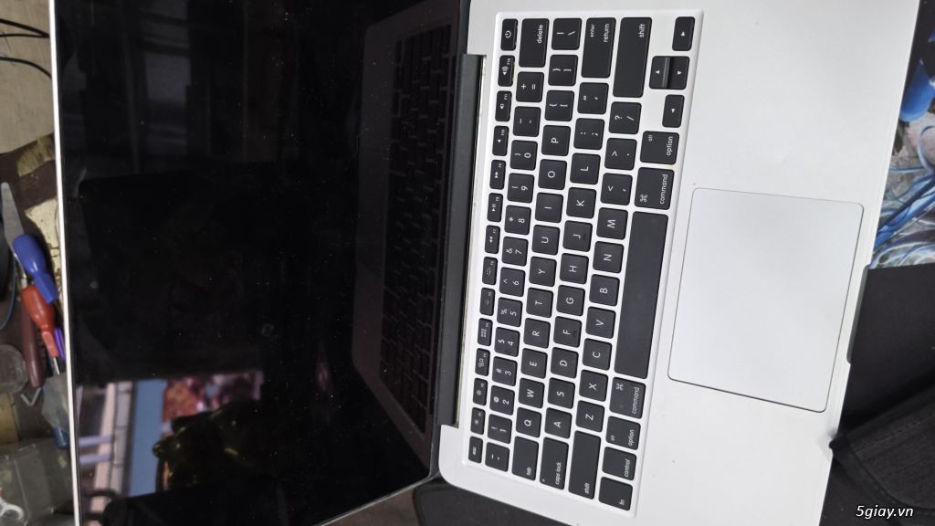 Bán xác MacBook Pro A1502, hỏng màn hình.  128G SSD, RAM 8GB Giá 1tr - 3