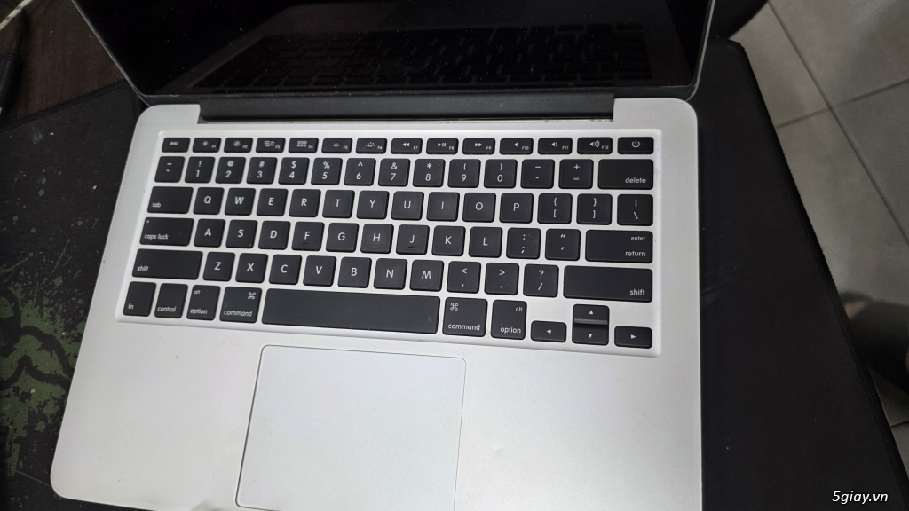 Bán xác MacBook Pro A1502, hỏng màn hình.  128G SSD, RAM 8GB Giá 1tr - 4