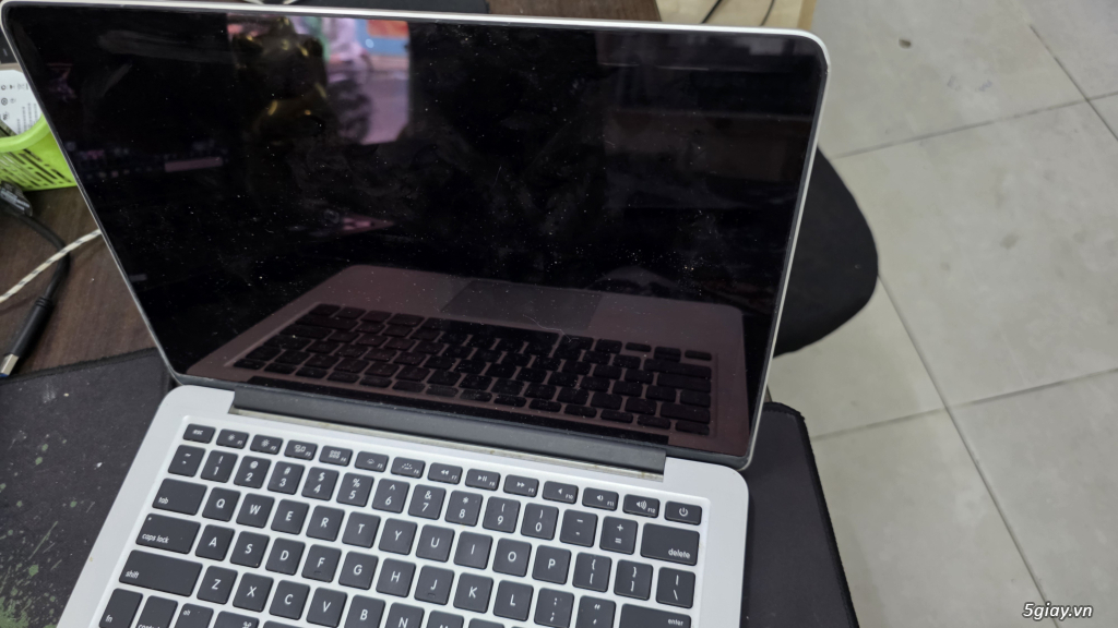 Bán xác MacBook Pro A1502, hỏng màn hình.  128G SSD, RAM 8GB Giá 1tr - 1