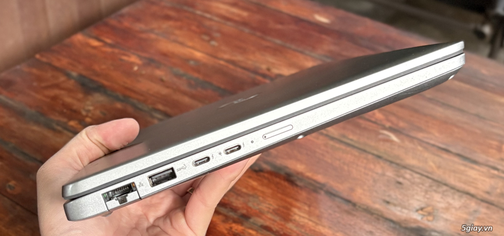 Dell Latitude 5440 thế hệ 13 2023 zin đẹp keng 99%