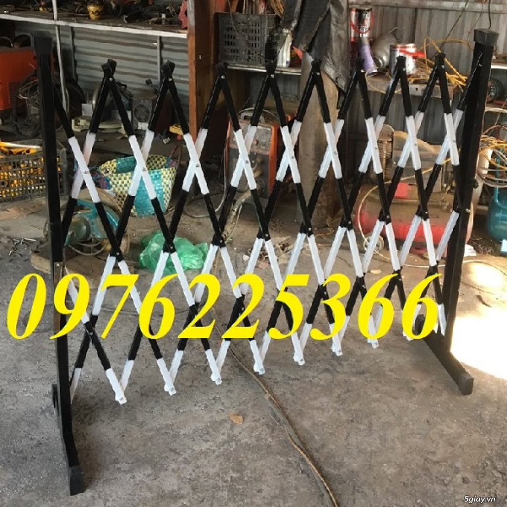Hàng rào xếp sắt có bánh xe giá tại xưởng - 5