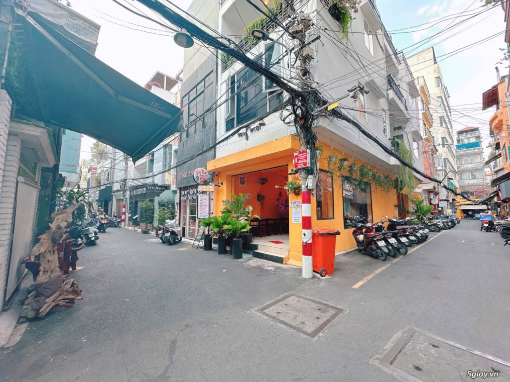 CẦN TIỀN BÁN GẤP   Cung đường cực hiếm nhà bán.  Hẻm xe tăng quay đầu - 1