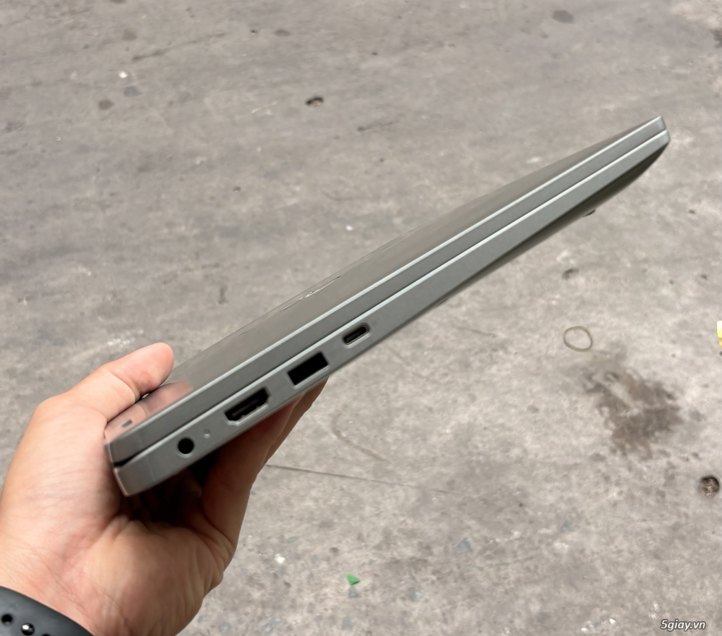 Dell Latitude 3340 2in1 i5-1335 Ram 16g ssd 256G đẹp keng