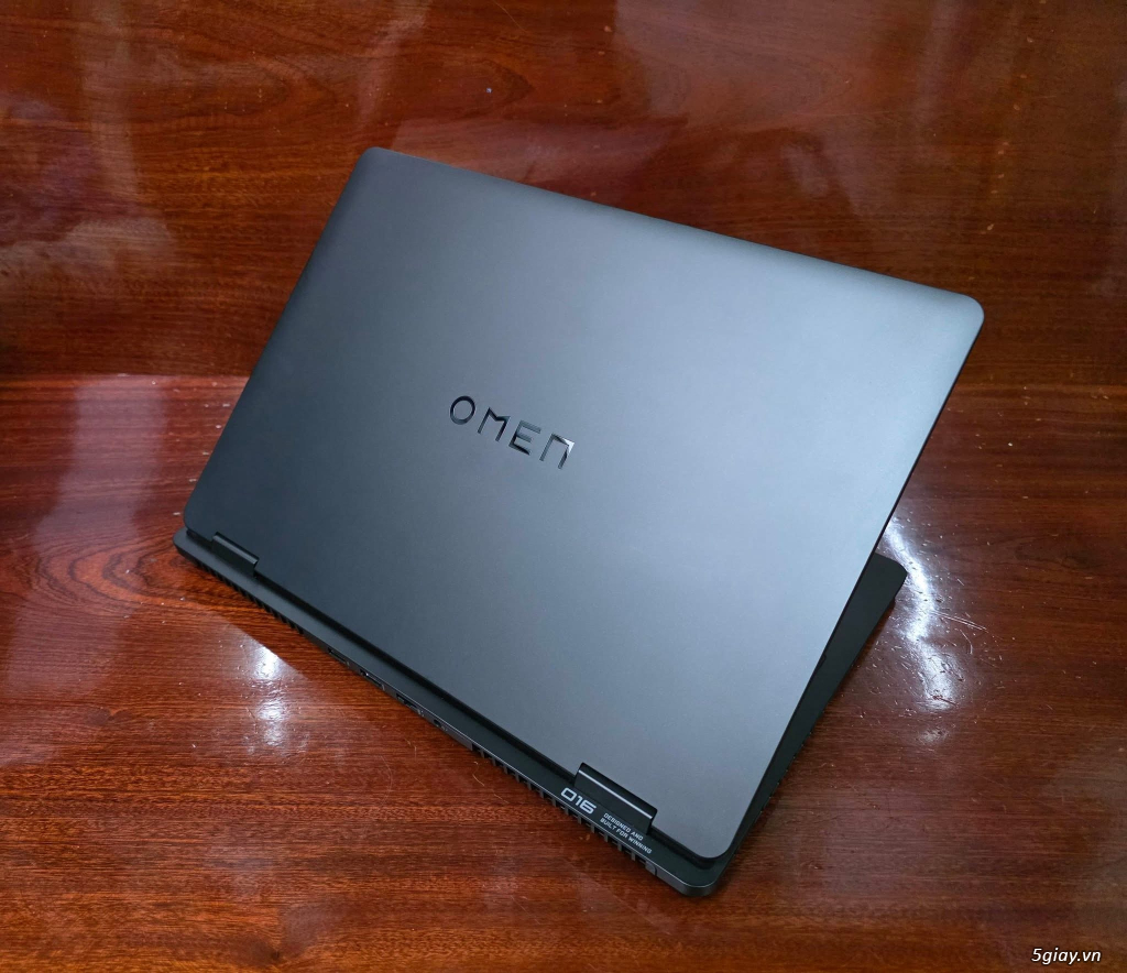 HP Omnibook Slim | Dell Aurora 16X | HP Ultra Flip|HP Elitebook G1i - 4