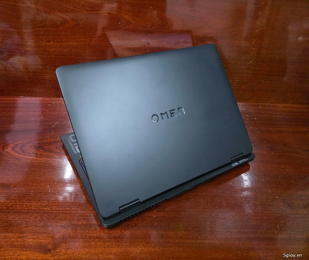 HP Omnibook Slim | Dell Aurora 16X | HP Ultra Flip|HP Elitebook G1i - 2