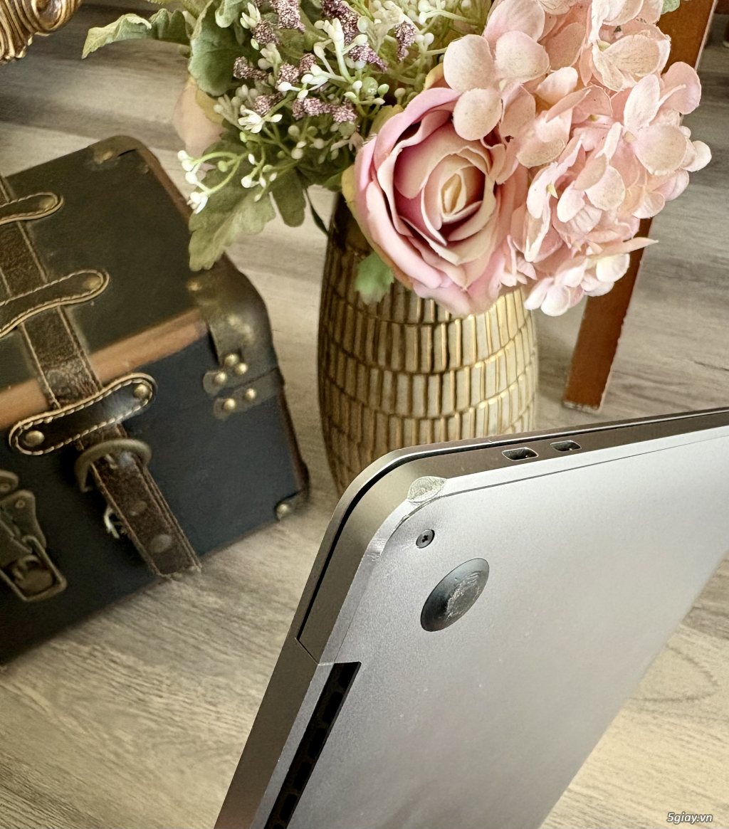 Macbook Pro 2019 13 inch i5 8G/256G 98%… Zin ! - 1