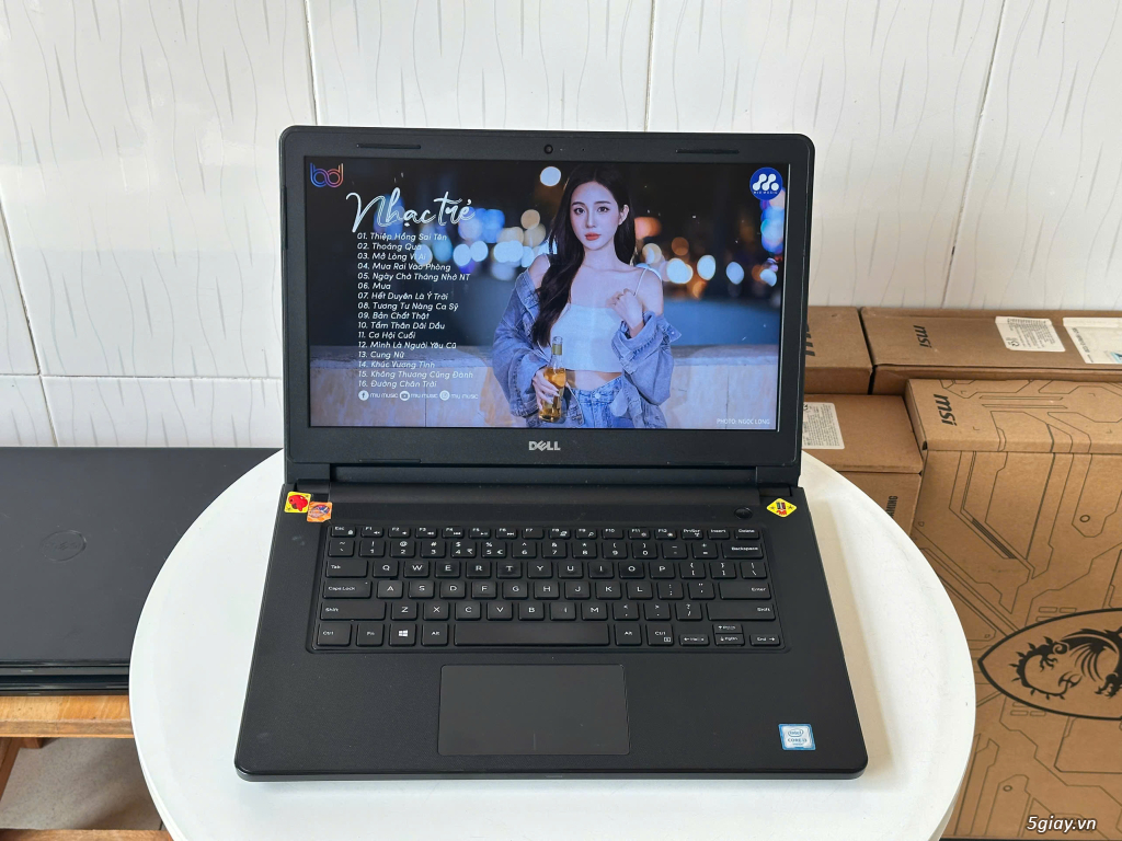 Dell Inspiron 3467 i3-6006U RAM 4GB SSD 128GB VGA R5 M330 2GB 14 HD - 1