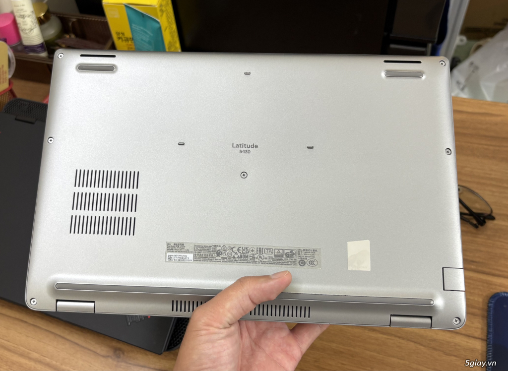 Dell Latitude 5430 i5-1235u Ram 16g SSD 256G zin đẹp - 1