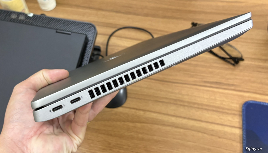 Dell Latitude 5430 i5-1235u Ram 16g SSD 256G zin đẹp