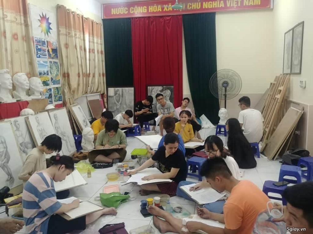 Lớp học vẽ ở Gia lâm