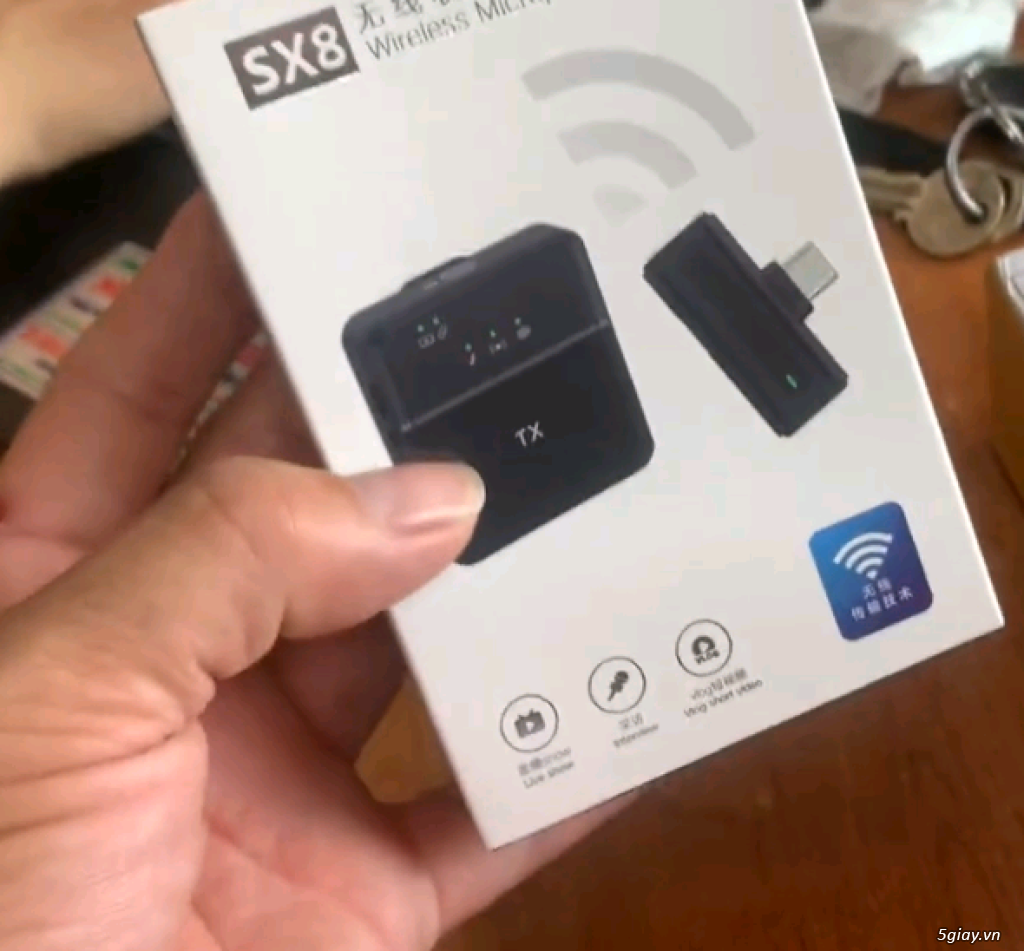Micro Wireless Microphone SX8 dùng cho thu âm trên Iphone - 1